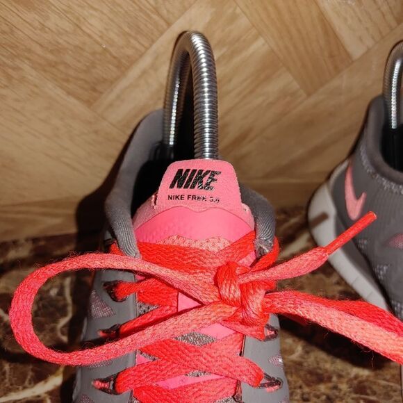 Nike women's Free 5.0 642199-200 gray running shoes size 6.   753 - Picture 7 of 12